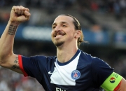 Rookie与90激战MAD分钟，比赛局势复杂胜负难料！，凯恩焦点对战引发球迷热议